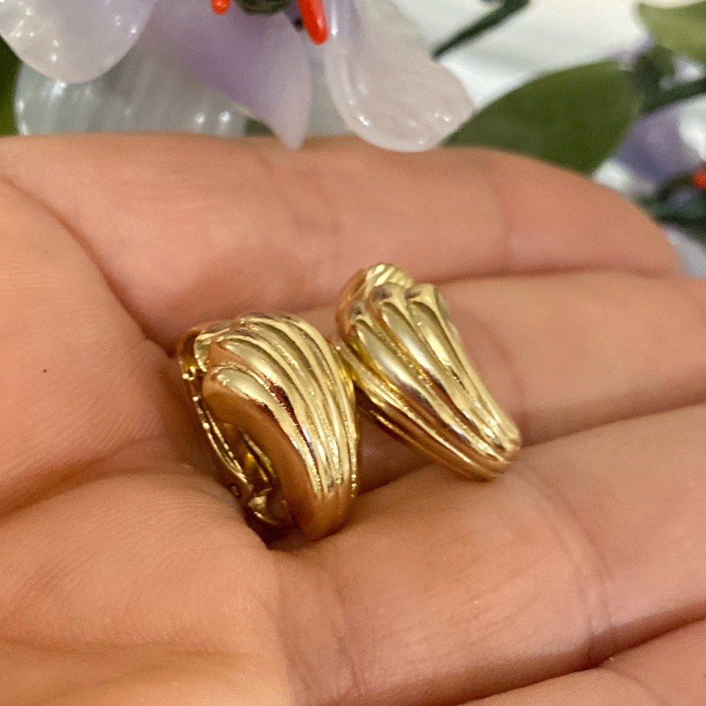 Christian Dior Germany Gold Tone earrings - Picture 3 of 7